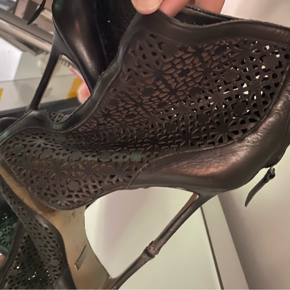 Badgley Mischka Black Laser-Cut Heels